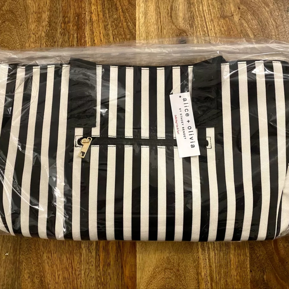 Alice + Olivia Black & White Stripe Duffle Bag Brand New Still Packaging